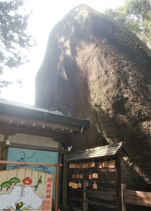 自然に宿る神との距離が近づく磐船神社。関西屈指のパワースポットだ。